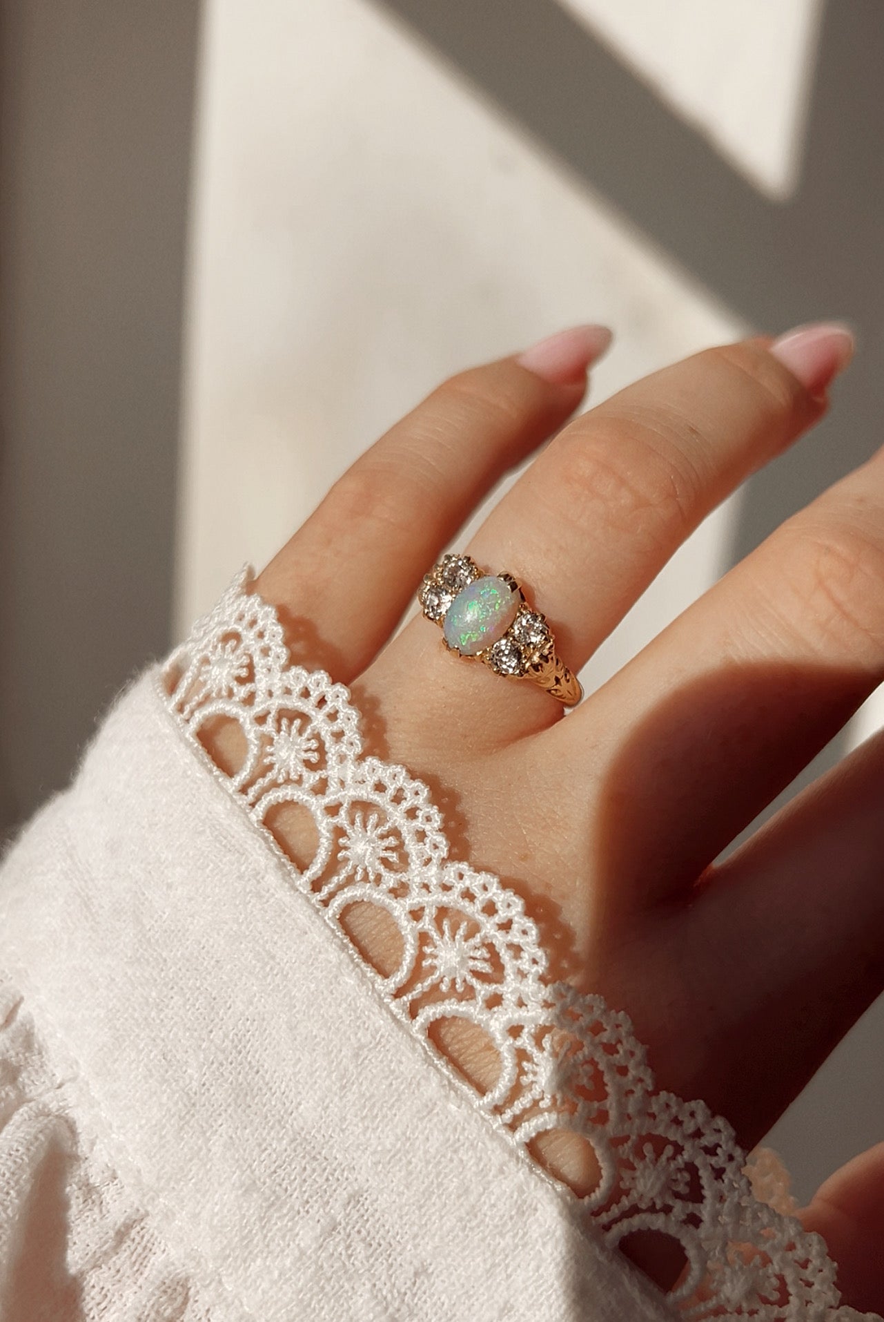 Gorgeous Early 20th Century 18ct Gold Opal and Diamond Ring