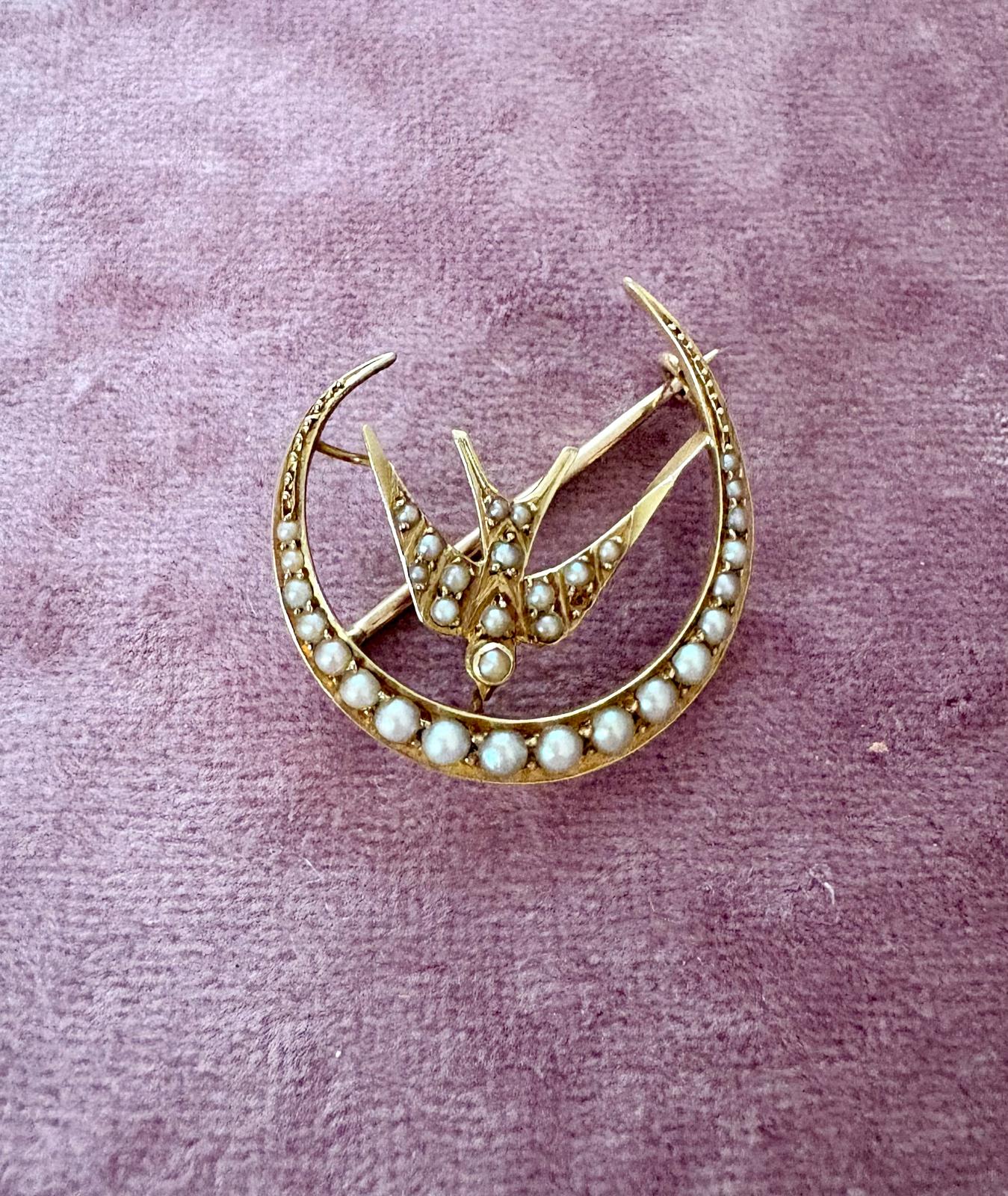 Edwardian 9ct Gold Crescent and Swallow Split Pearl Brooch