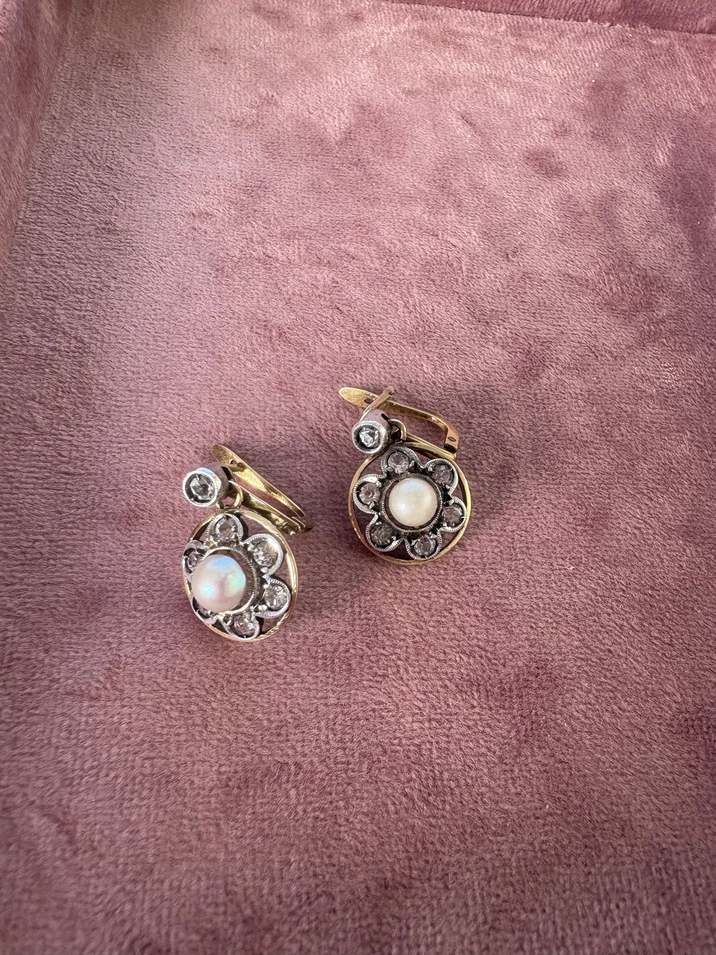Gorgeous Vintage 9ct Gold Flower Drop Earrings