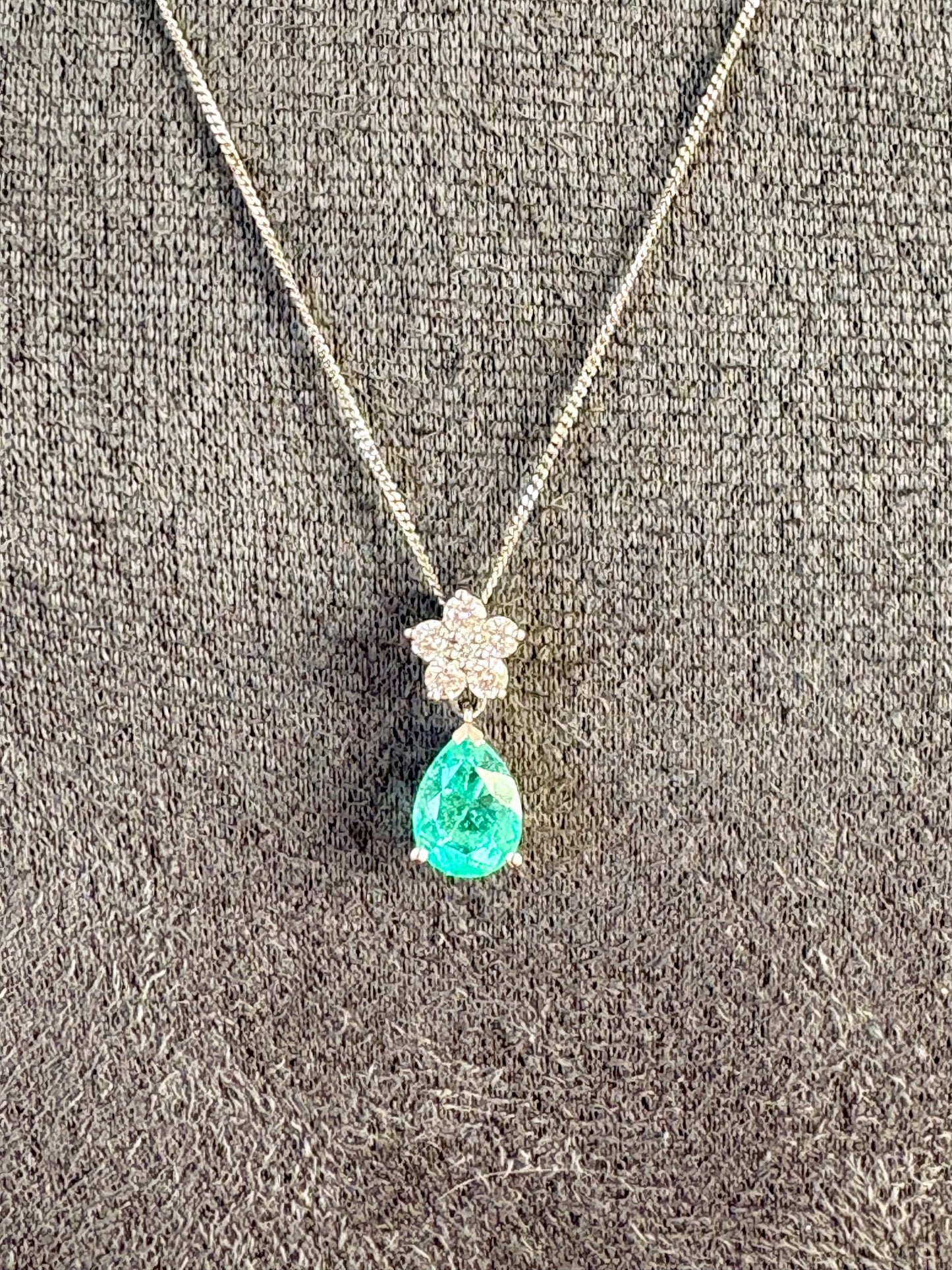 Stunning Modern 18ct White Gold,Diamond and Emerald Pendant