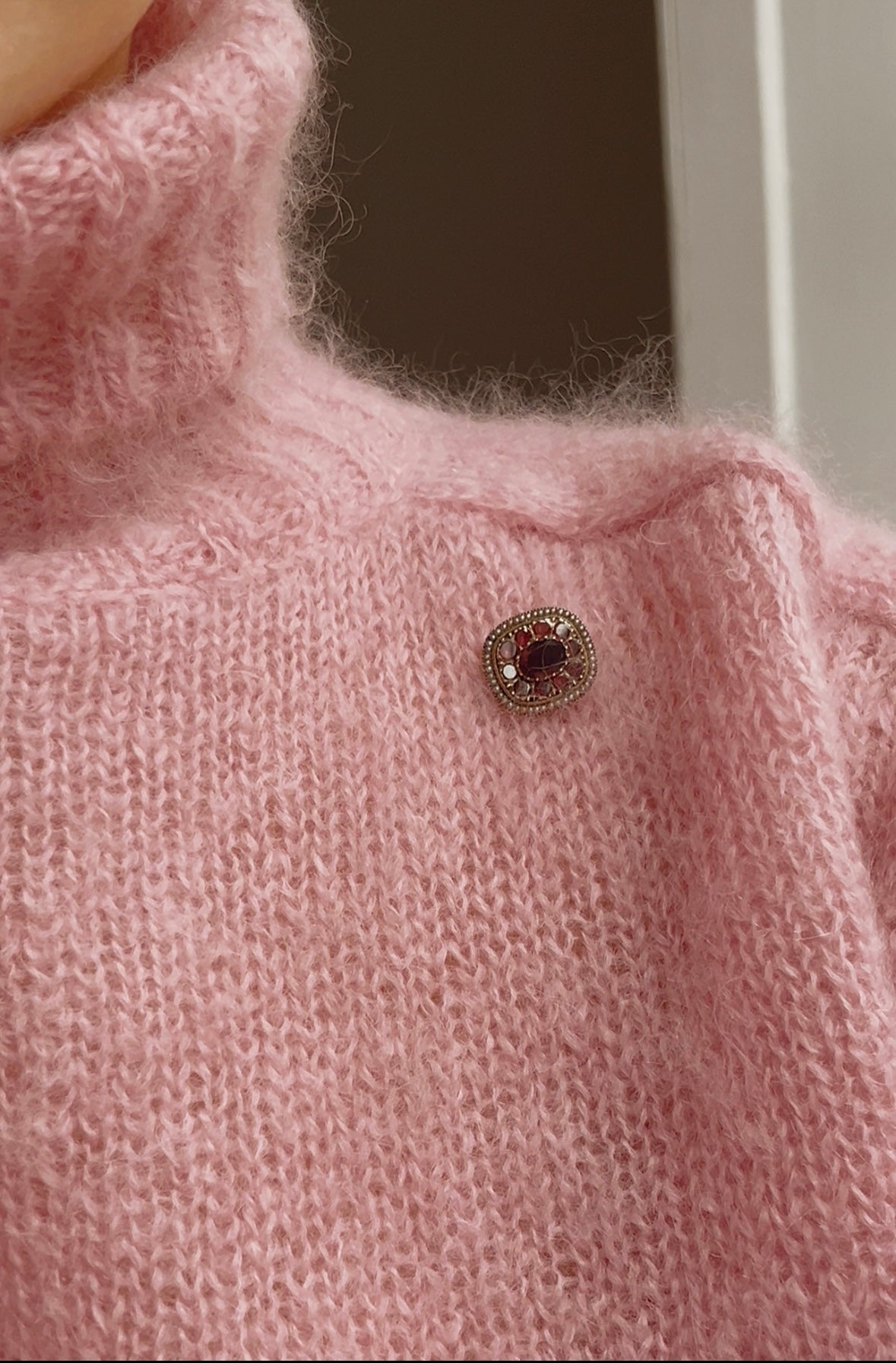 Exquisite Early 19th Century Foil-Back Garnet and Split Pearl Brooch