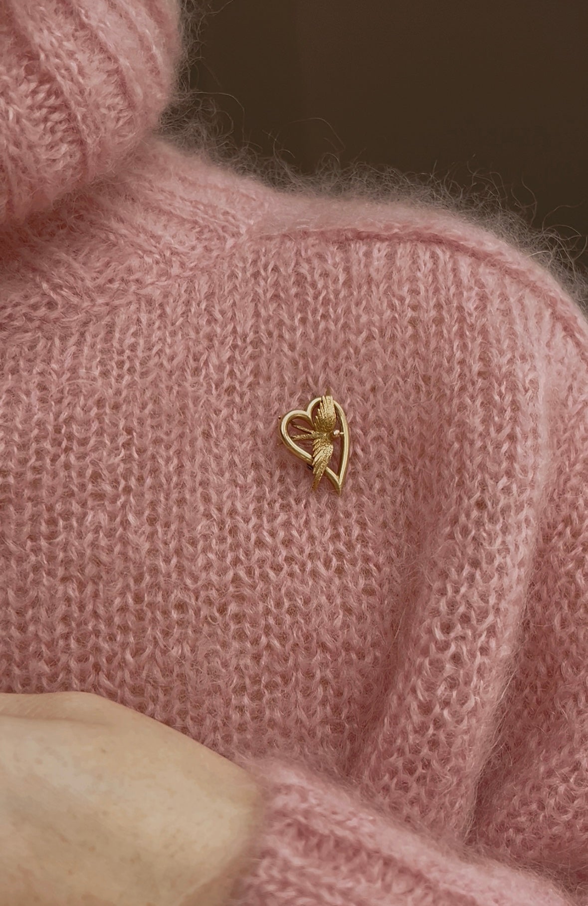 Exquisite 19th Century 15ct Gold Bird and Heart Brooch