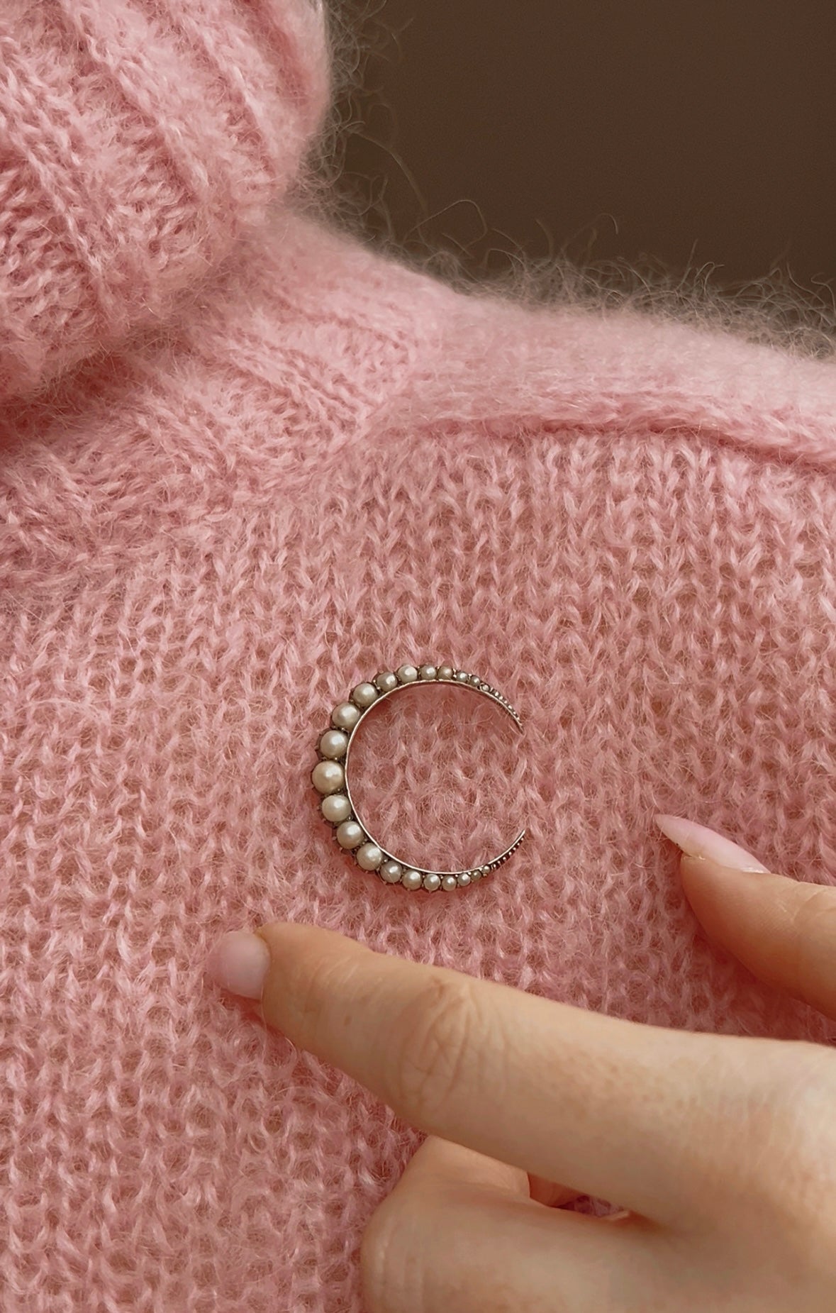 Lovely Edwardian 20th Century Pearl Crescent Brooch