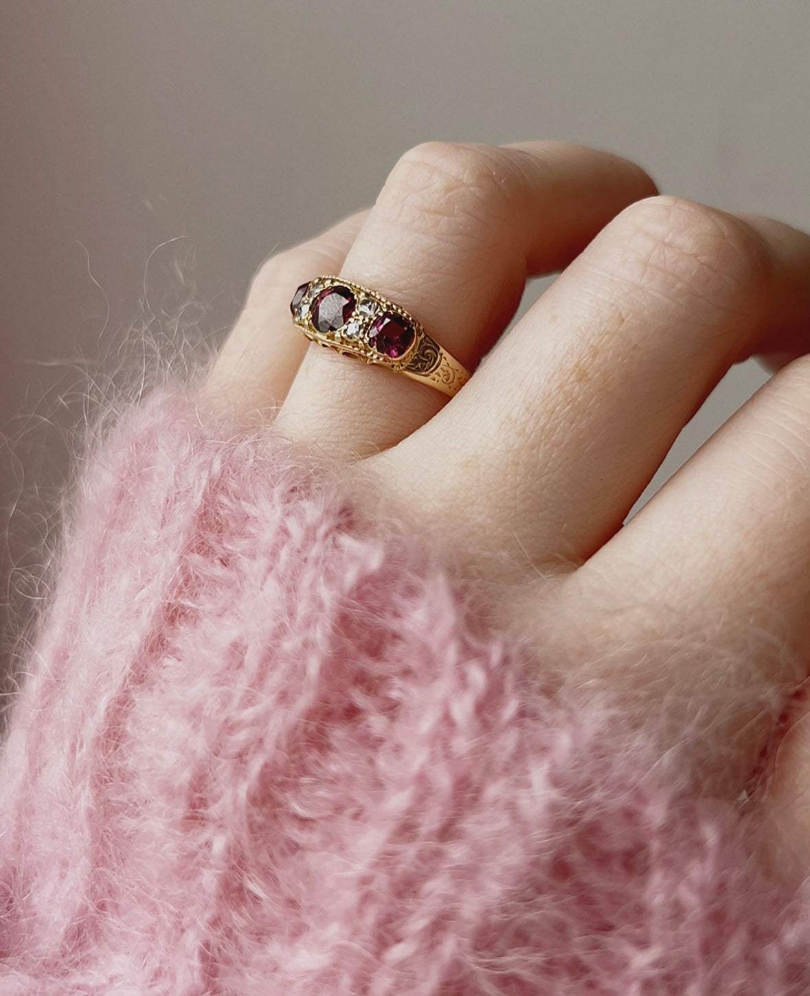 A Truly Gorgeous Victorian Gold, Garnet and Diamond Ring