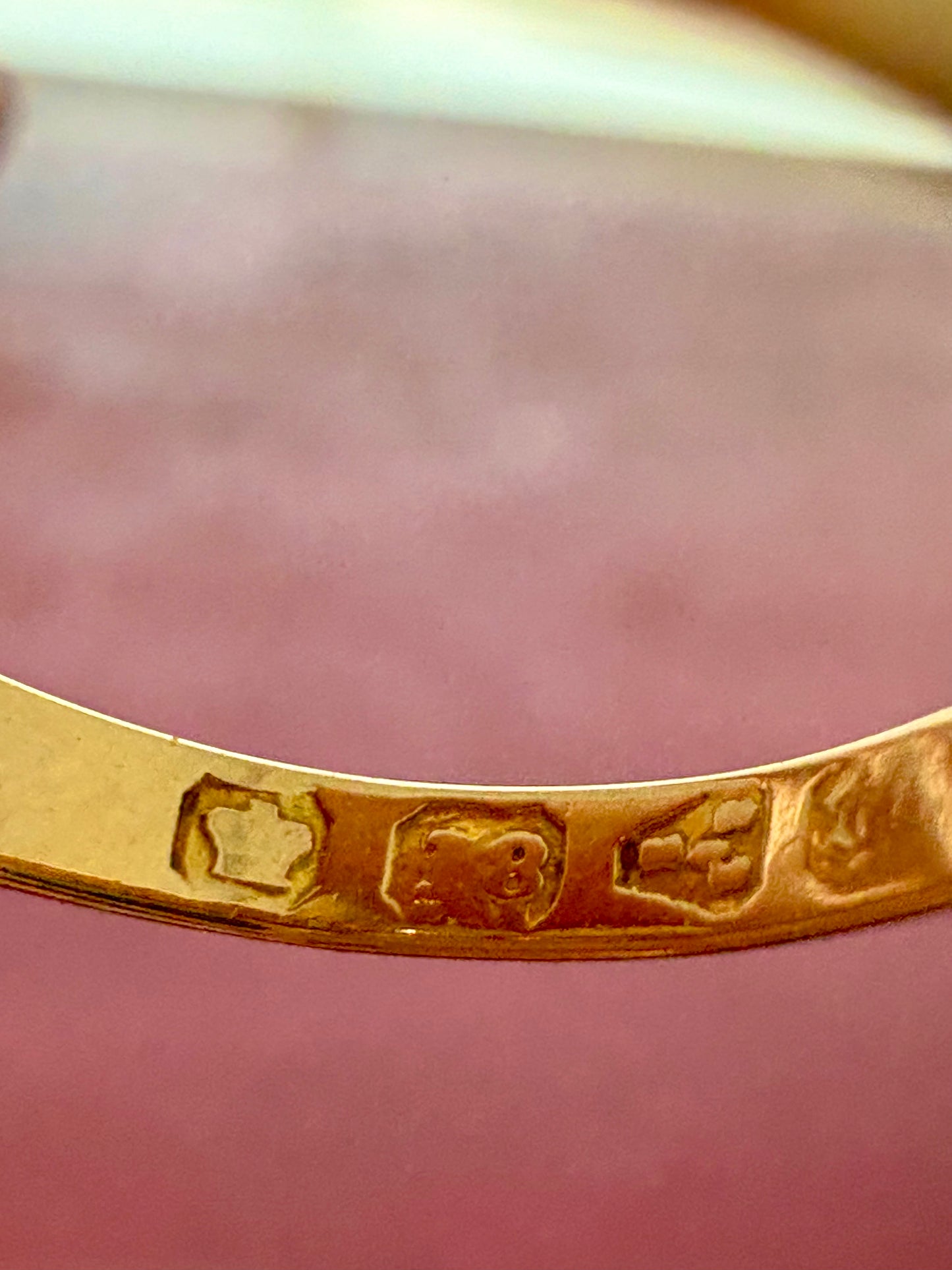 Stunning Victorian 15ct Gold, Garnet and Split Pearl Ring