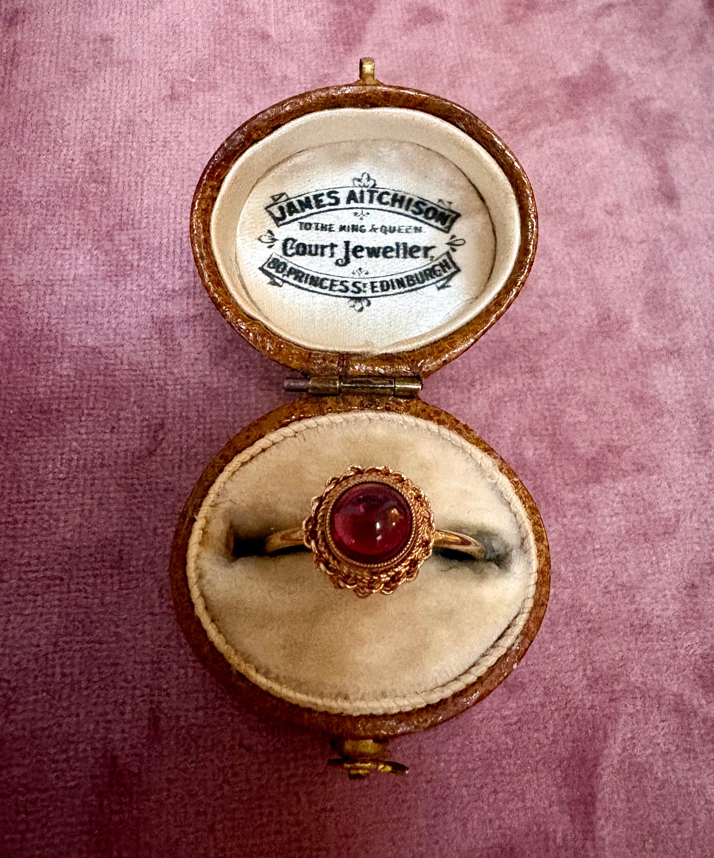 Sweet Vintage 9ct Gold Garnet Ring