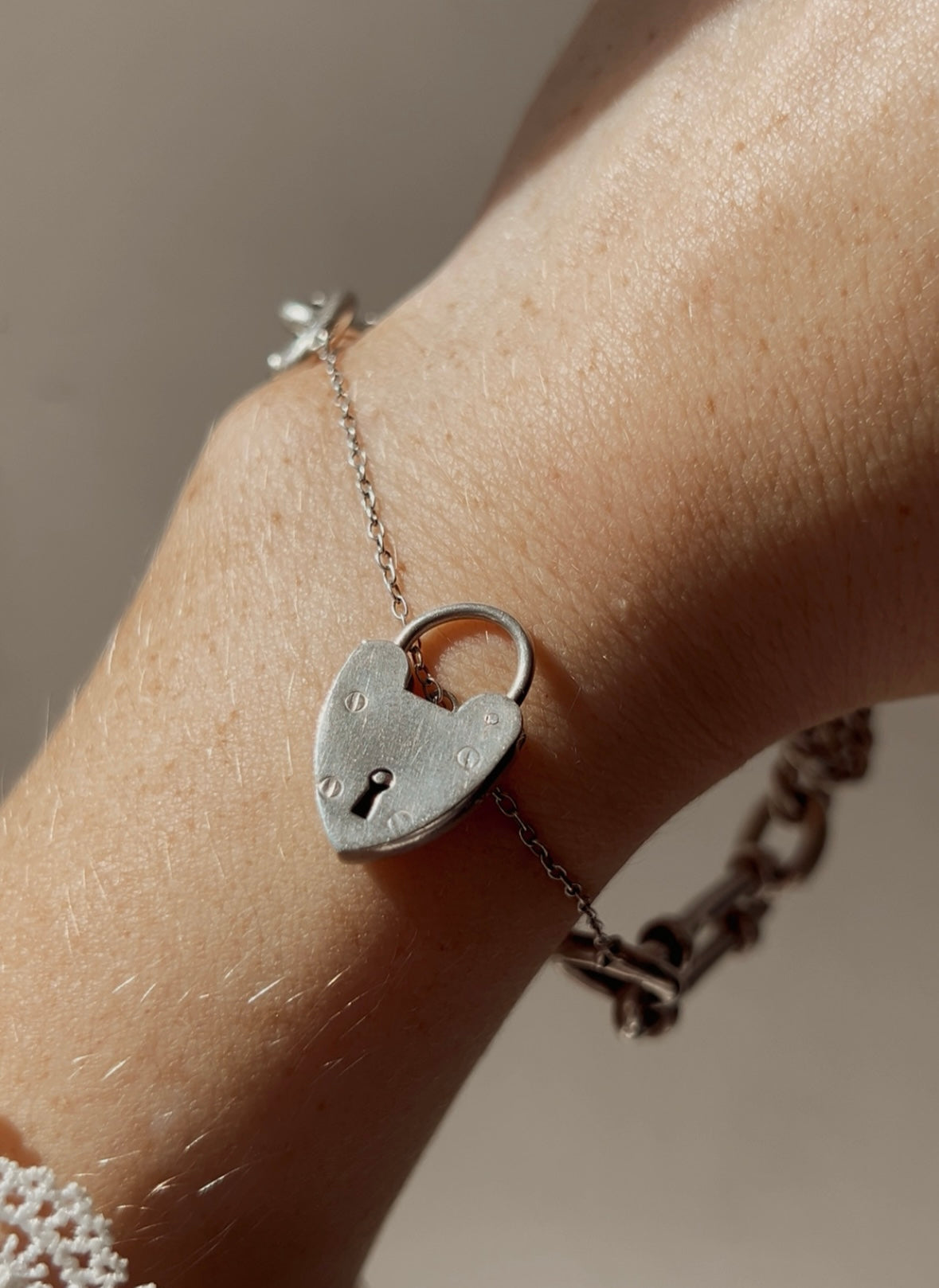 Wonderful Late 19th Century Silver Bracelet with Heart Clasp