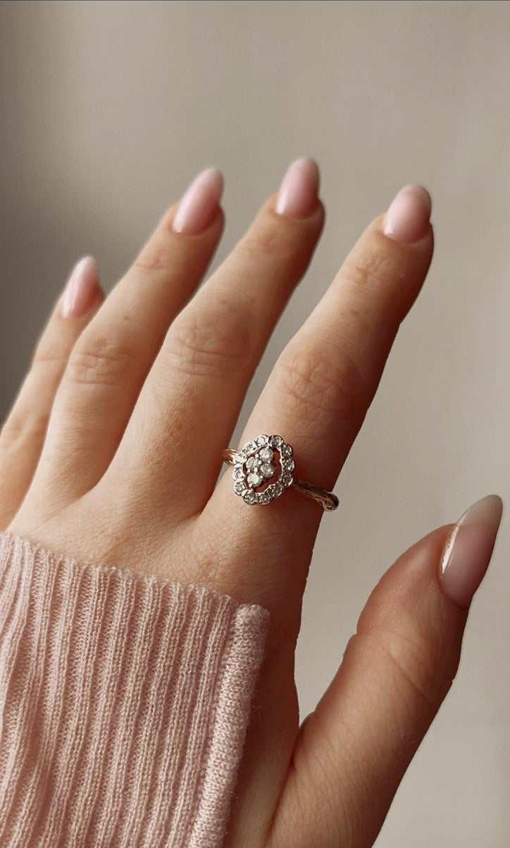 Beautiful Vintage Diamond Halo Cluster Ring