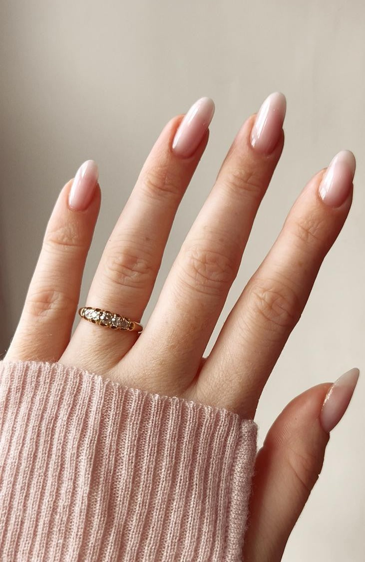 Pretty c1900 18ct Gold Ring Set with Five Old-cut Diamonds