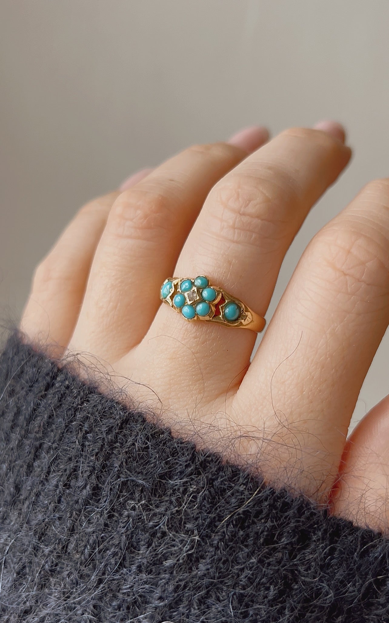 Lovely Victorian 18ct Gold, Turquoise and Diamond Ring