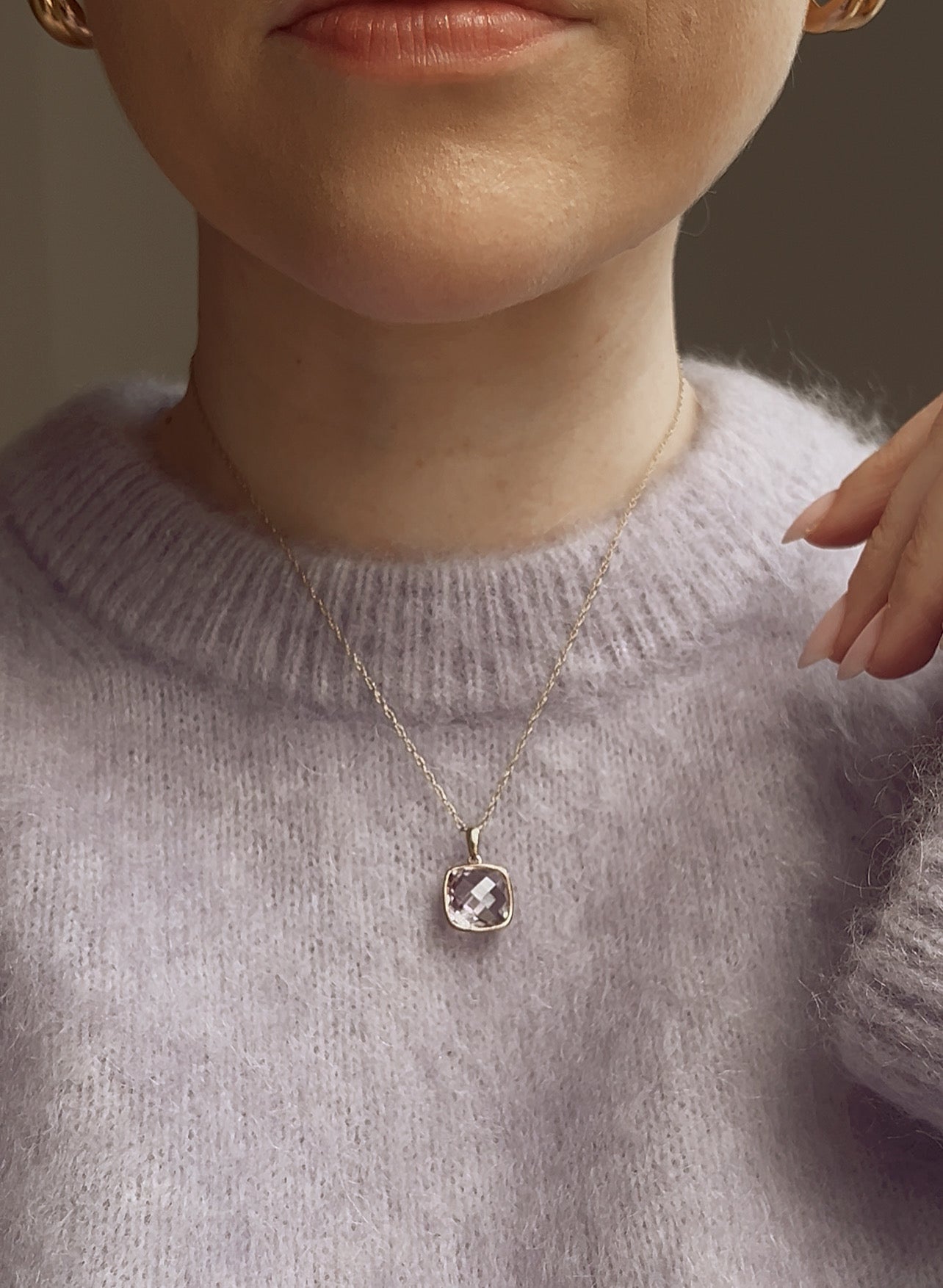 Stunning Modern 9ct Gold and Faceted Amethyst Pendant and Chain