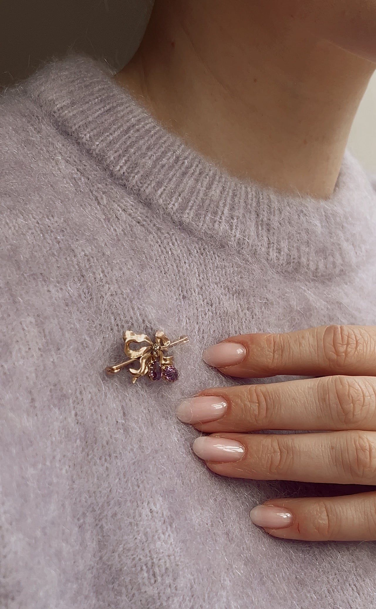 Unbelievably Gorgeous Early 20th Century 9ct Gold, Amethyst and Split Pearl Bow Brooch