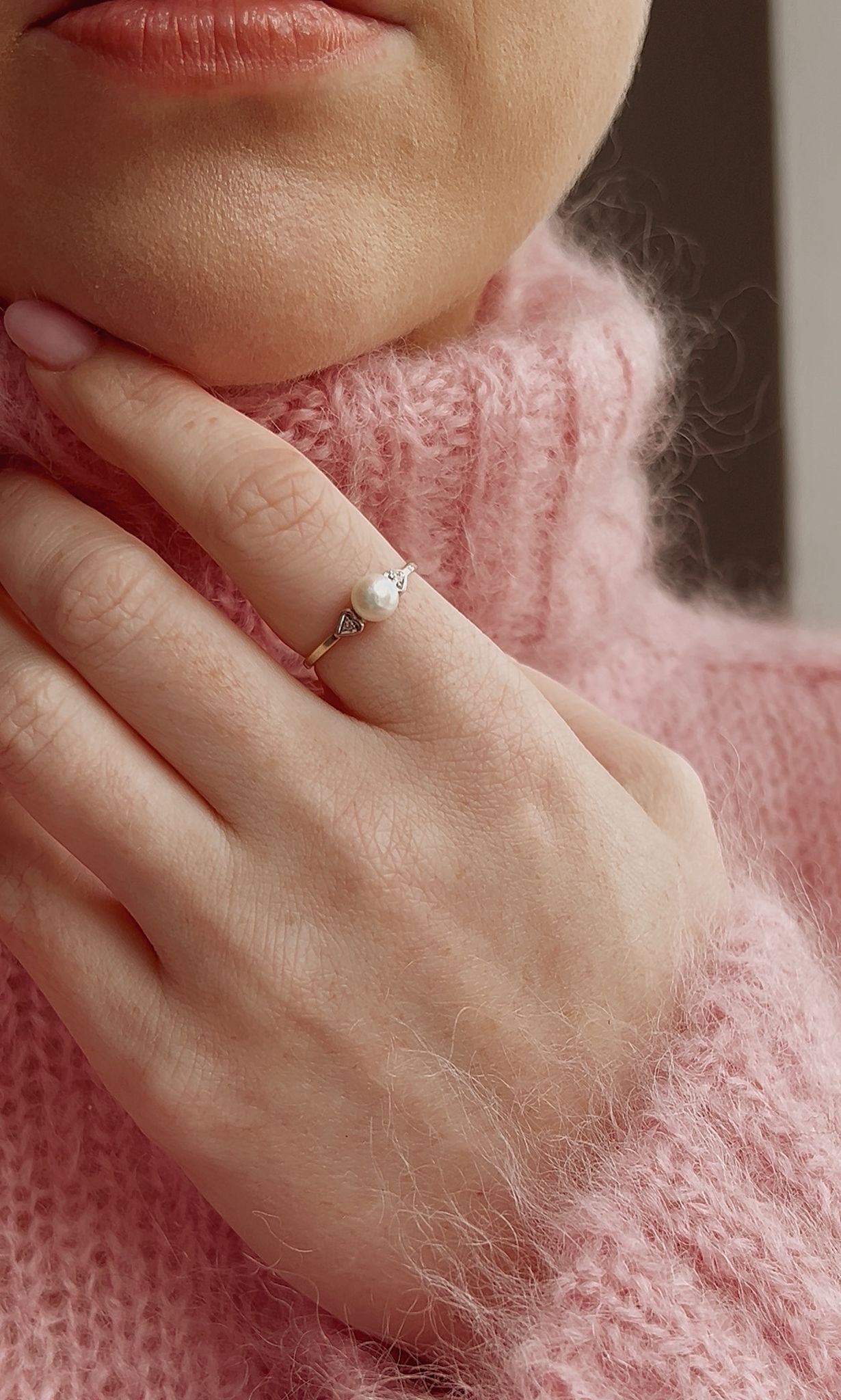 Sweet Modern 9ct Gold, Pearl and Diamond Ring