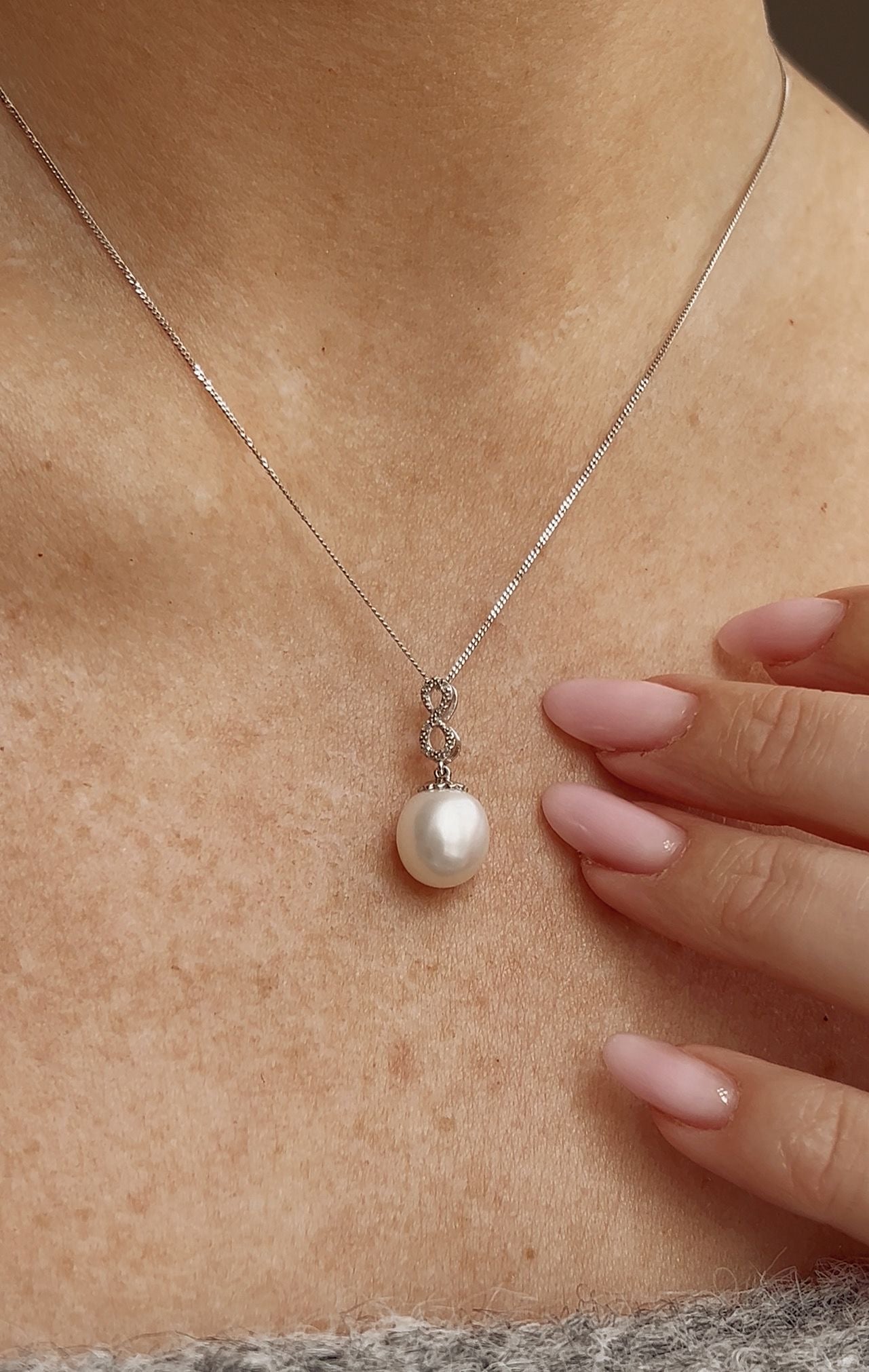 Gorgeous Modern 9k White Gold, Cultured Pearl and Diamond Pendant