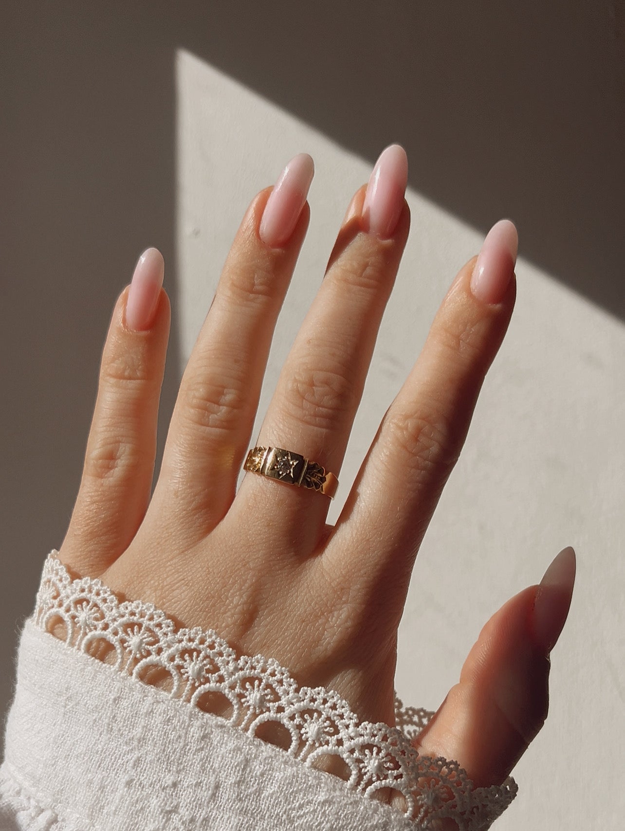 A Gorgeous Victorian 18ct Diamond Ring