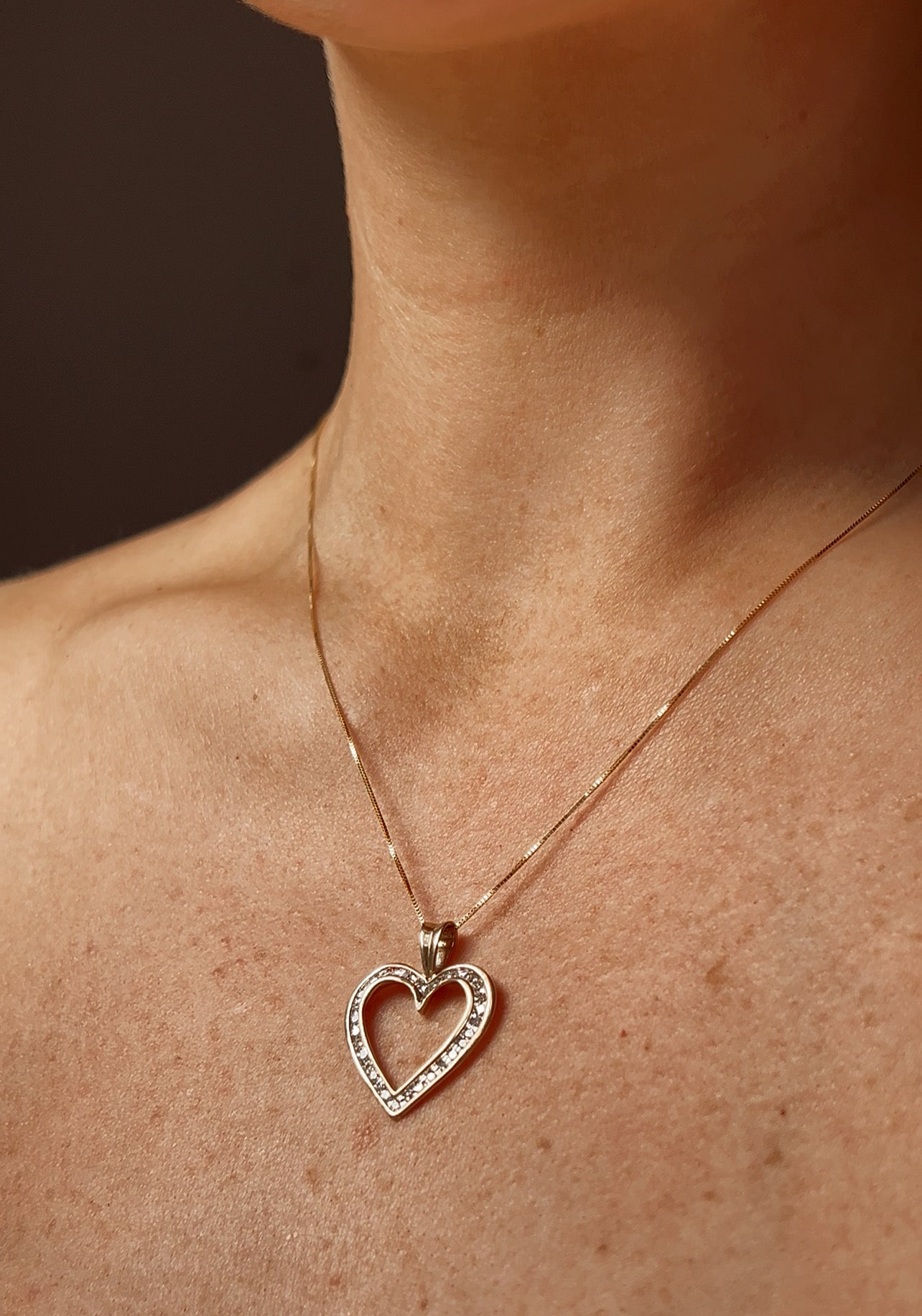 Lovely Vintage 9ct Yellow Gold Diamond Heart Pendant and Chain