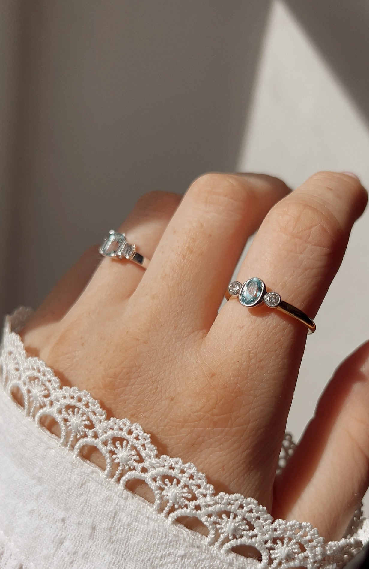 Lovely Vintage 18ct Gold,Aquamarine and Diamond Ring