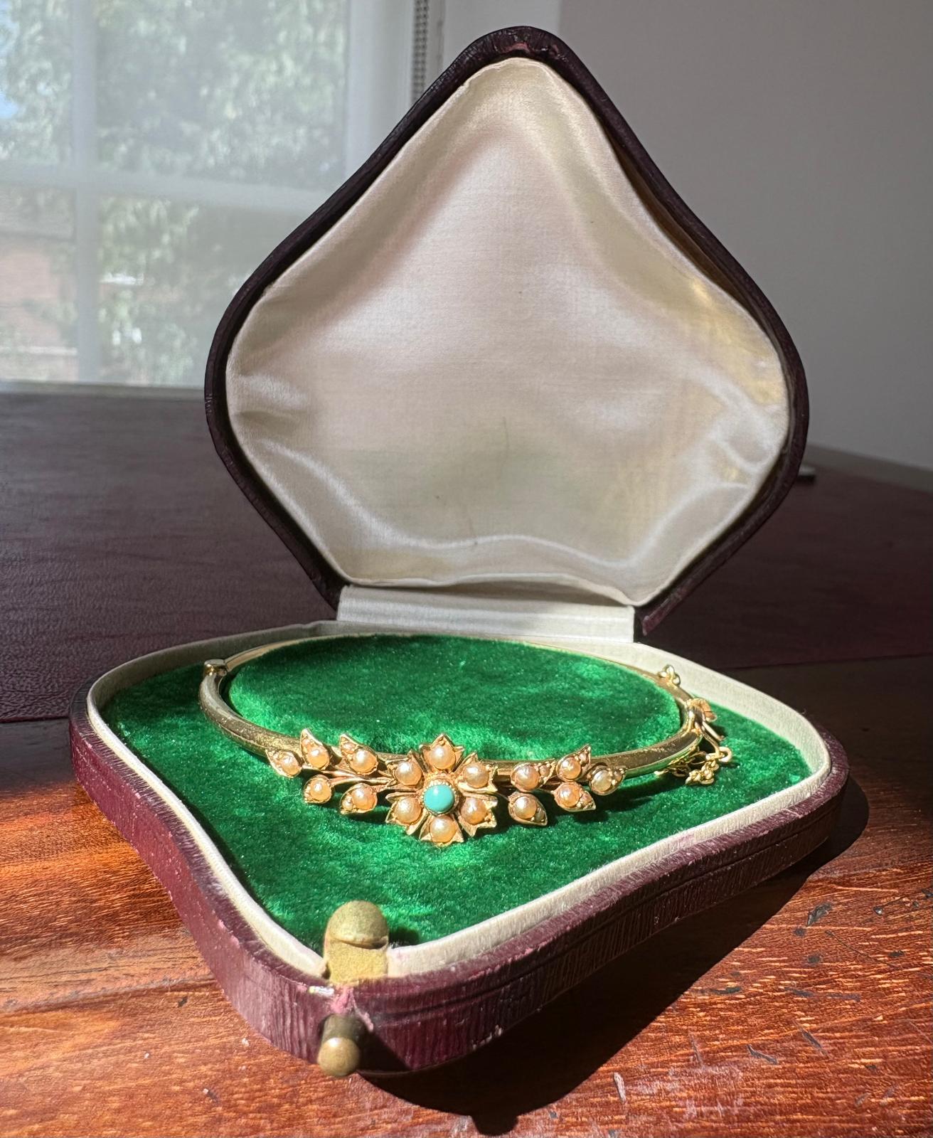 Early 20th Century 15ct Gold, Turquoise and Split Pearl Hinged Bracelet