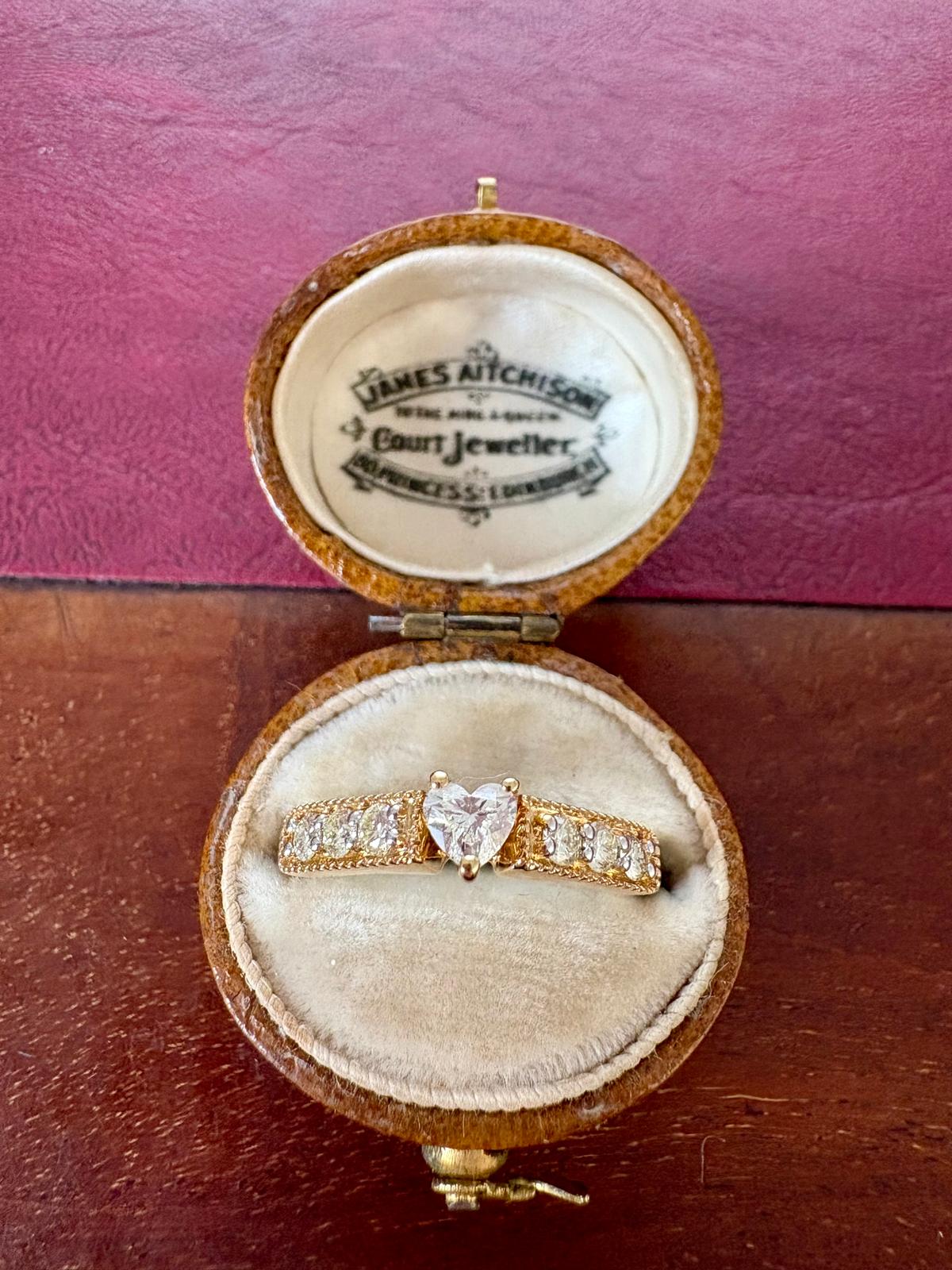 Stunning 18ct Gold Diamond Heart Dress Ring