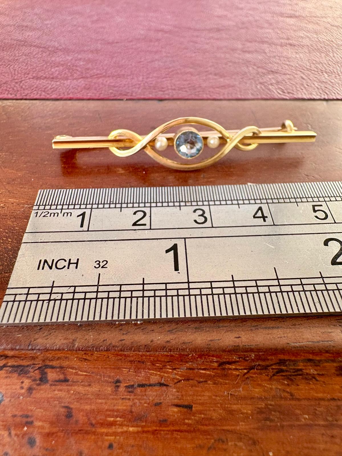 Early 20th Century 15ct Gold and Aquamarine and Pearl Brooch