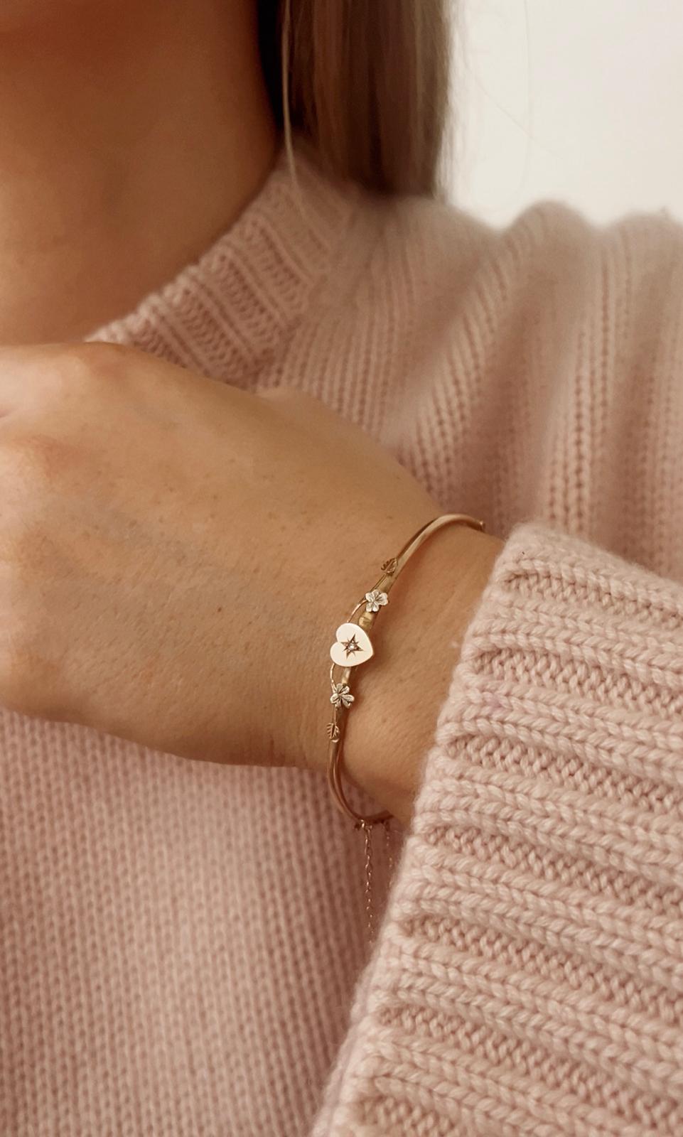 Pretty Victorian Gold and Diamond Heart Hinged Bangle