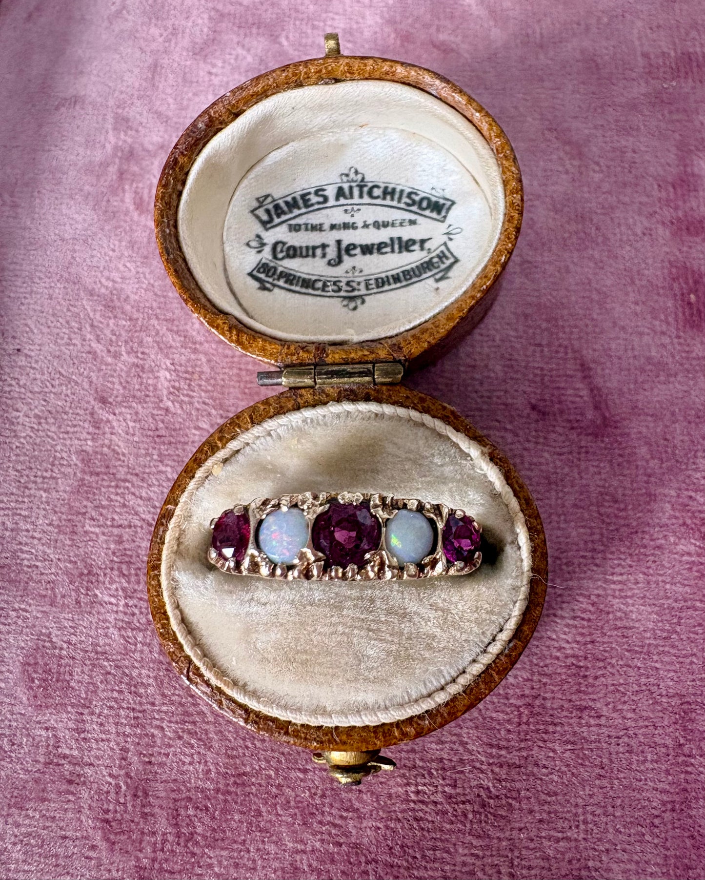 Lovely Vintage 9ct Gold Opal and Garnet Five Stone Ring