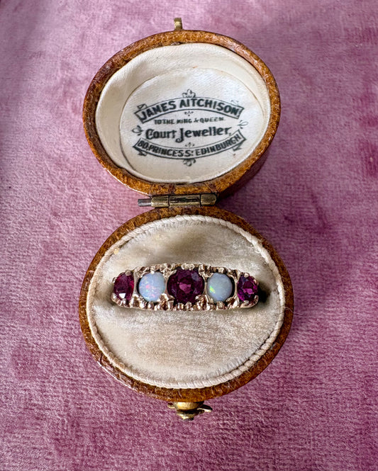 Lovely Vintage 9ct Gold Opal and Garnet Five Stone Ring