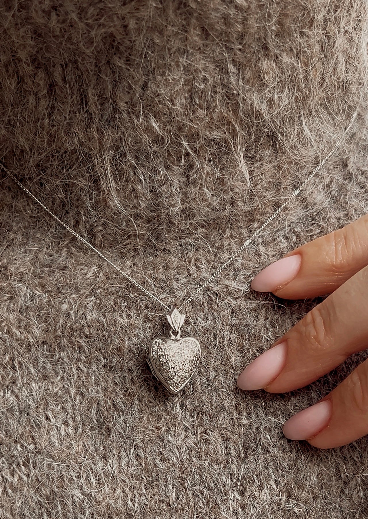 Stunning Modern Single-Cut Diamond Heart Locket Pendant