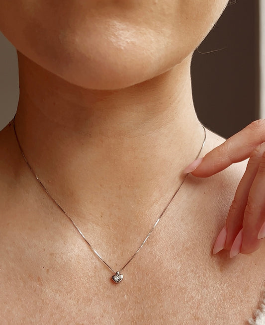 Wonderful Modern 18K White Gold and Diamond Heart Pendant on a 18K White Gold Chain