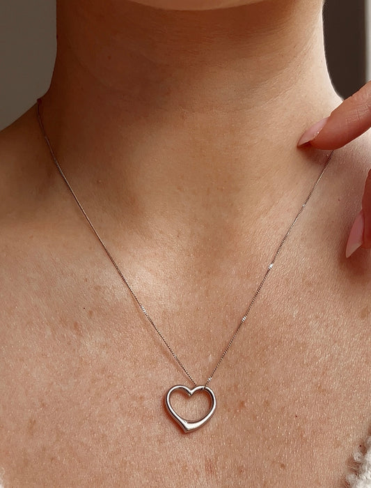 Gorgeous Modern Open Heart Pendant on a 9ct White Gold Chain