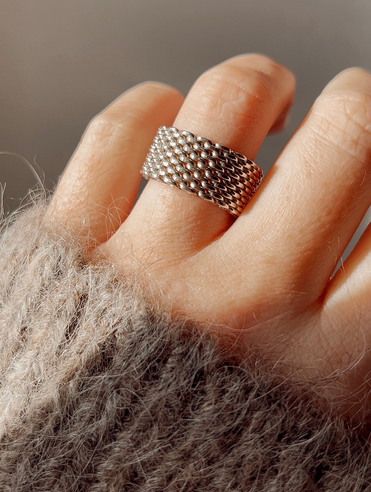 Gorgoues Tiffany & Co. Sterling Silver Mesh Ring