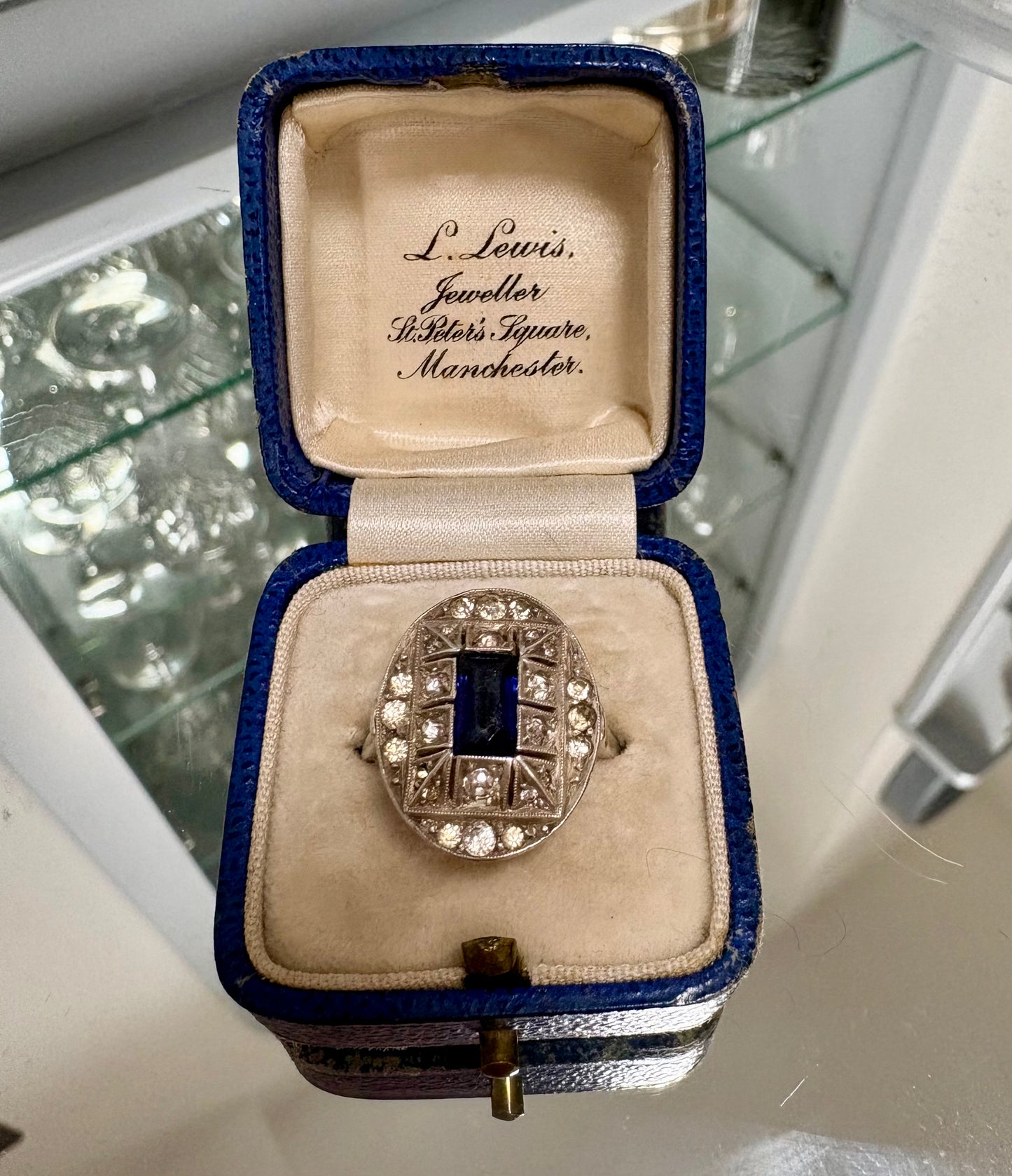 Striking Blue and White Paste Ring