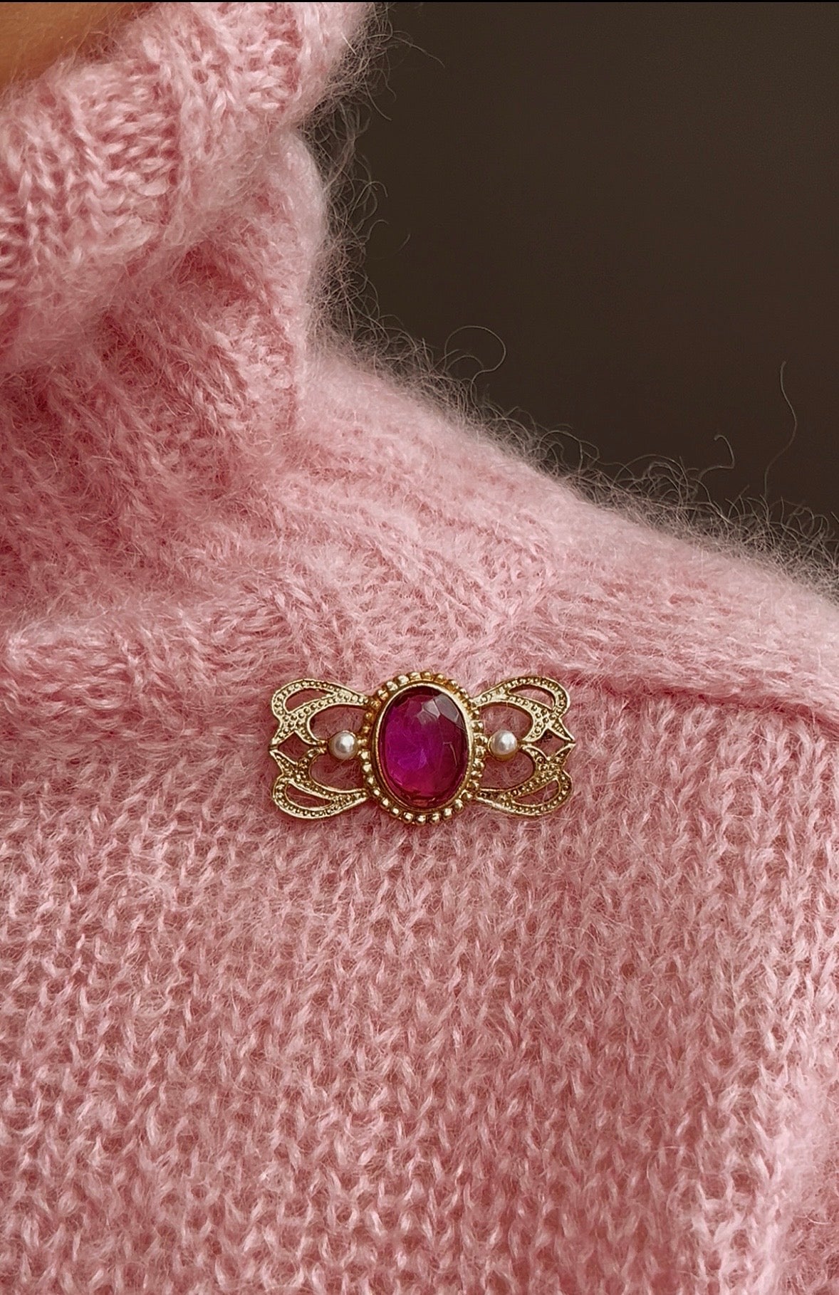 Lovely Vintage Costume Brooch