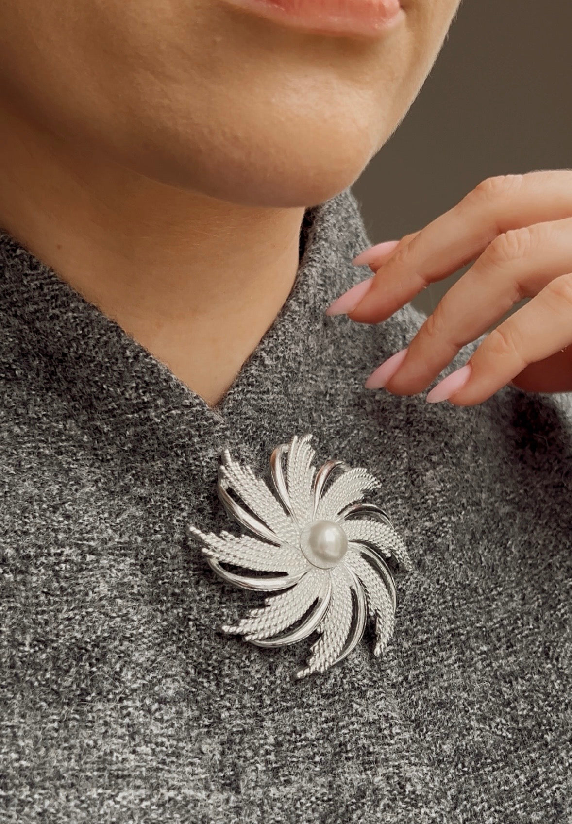 Stunning Vintage Sarah Coventry Brooch