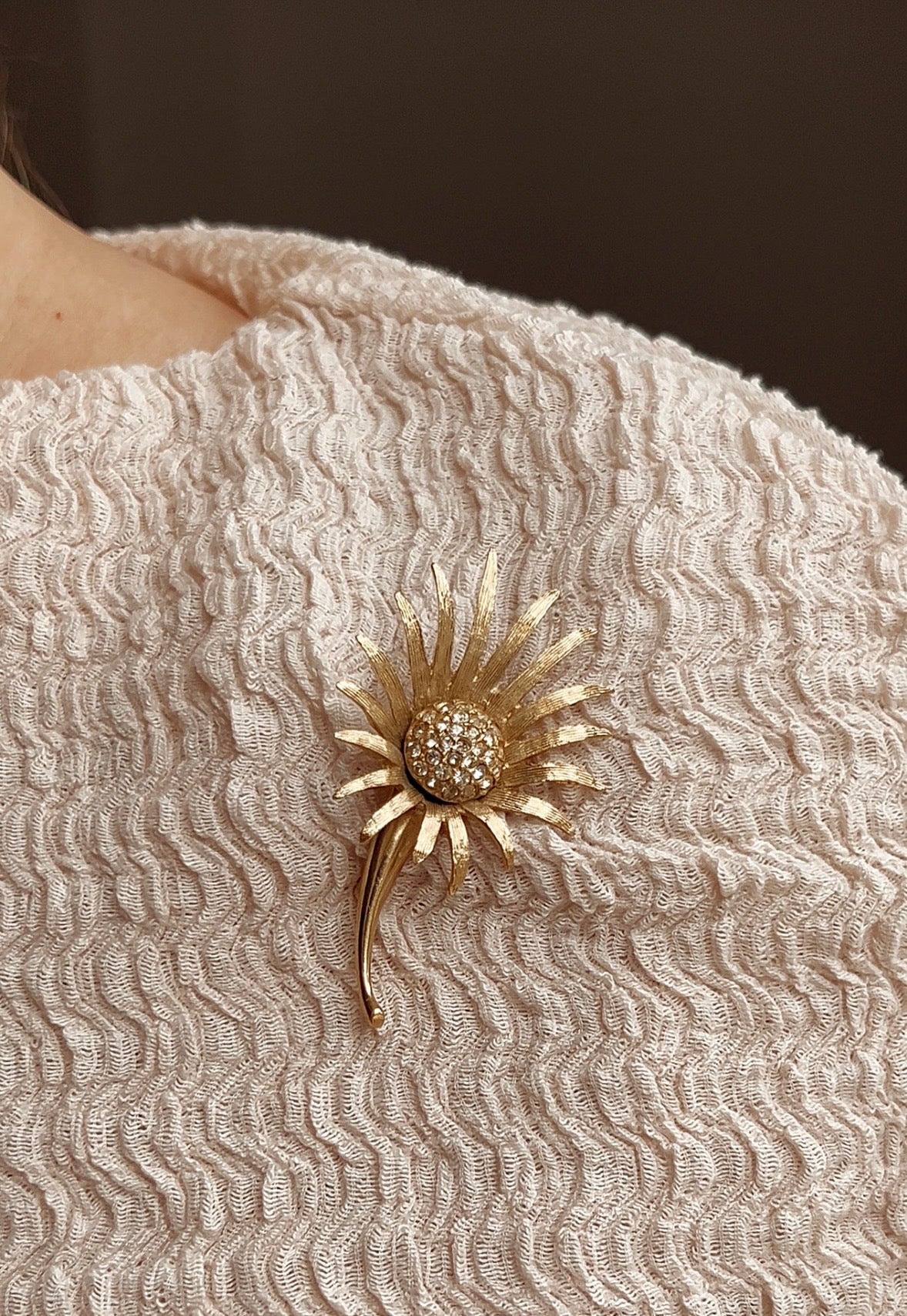 Stunning Vintage Floral Brooch