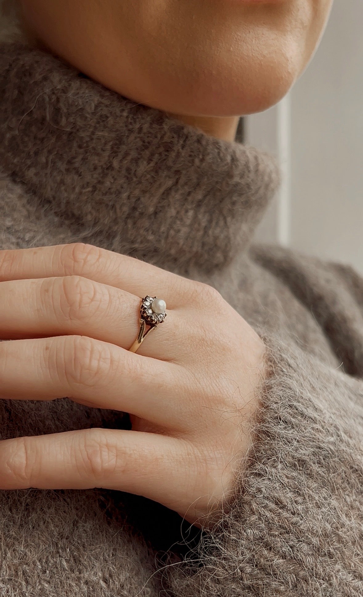 Beautiful Edwardian Gold, Pearl and Old-Cut Diamond Split-Shank Cluster Ring