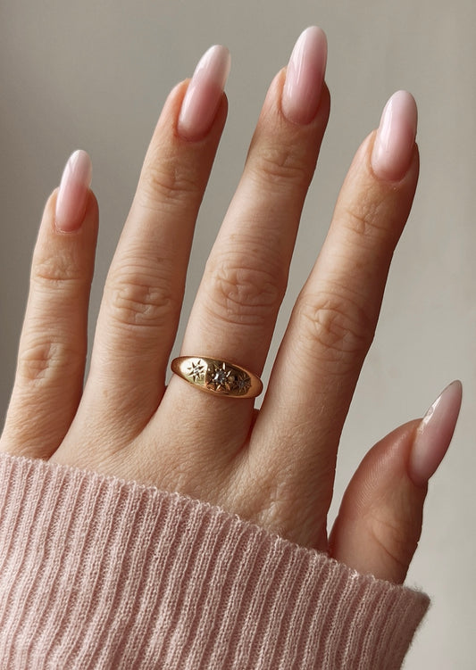 Gorgeous Chunky 18ct Gold Gypsy Ring