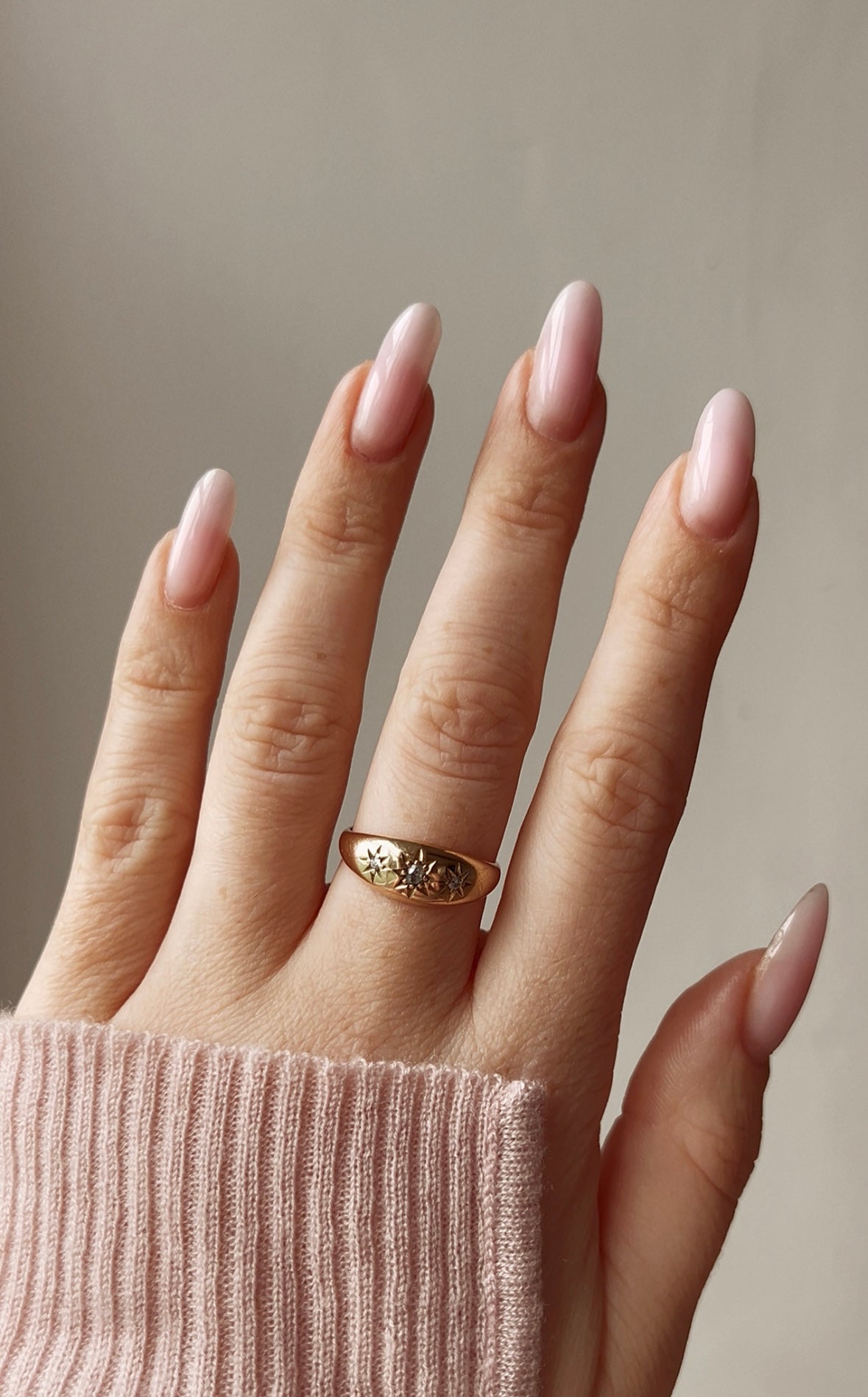 Gorgeous Chunky 18ct Gold Gypsy Ring