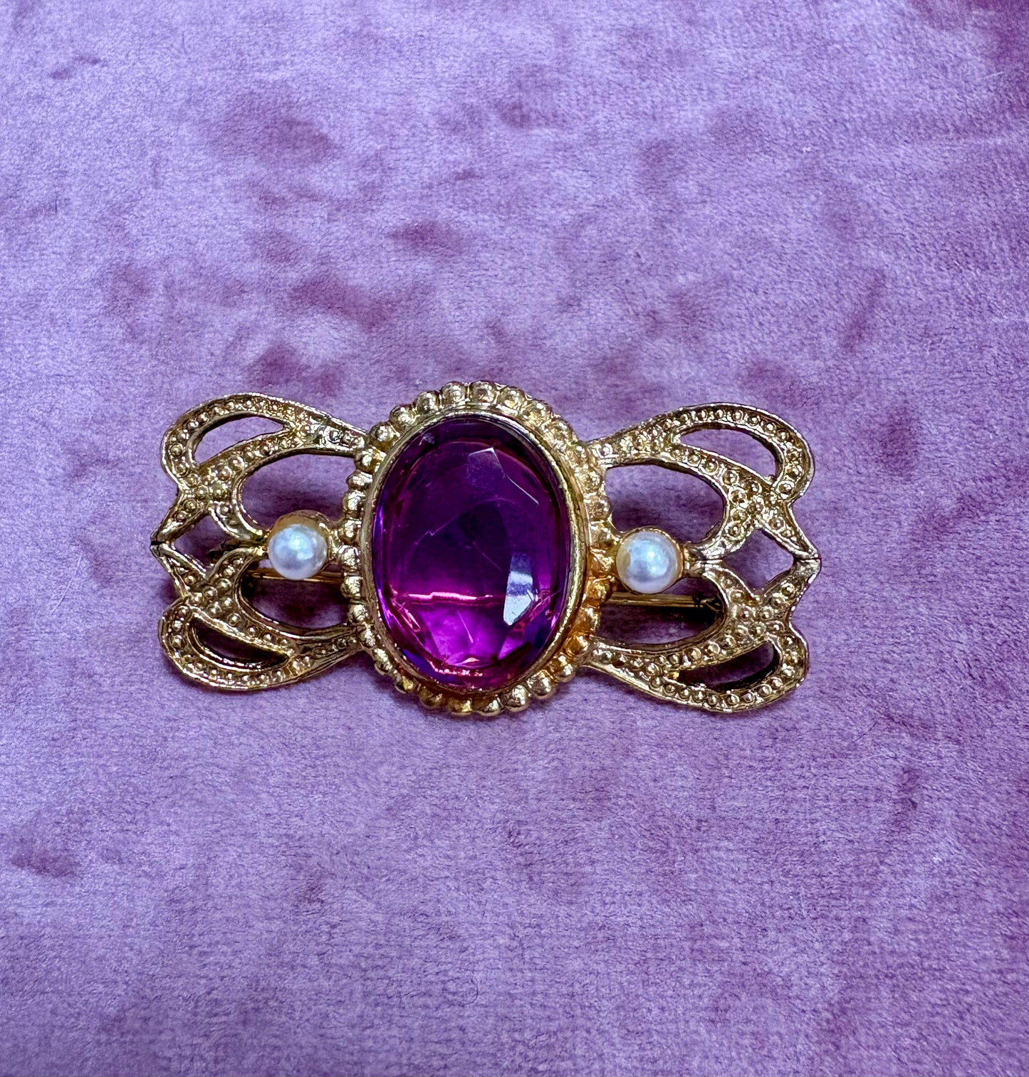 Lovely Vintage Costume Brooch