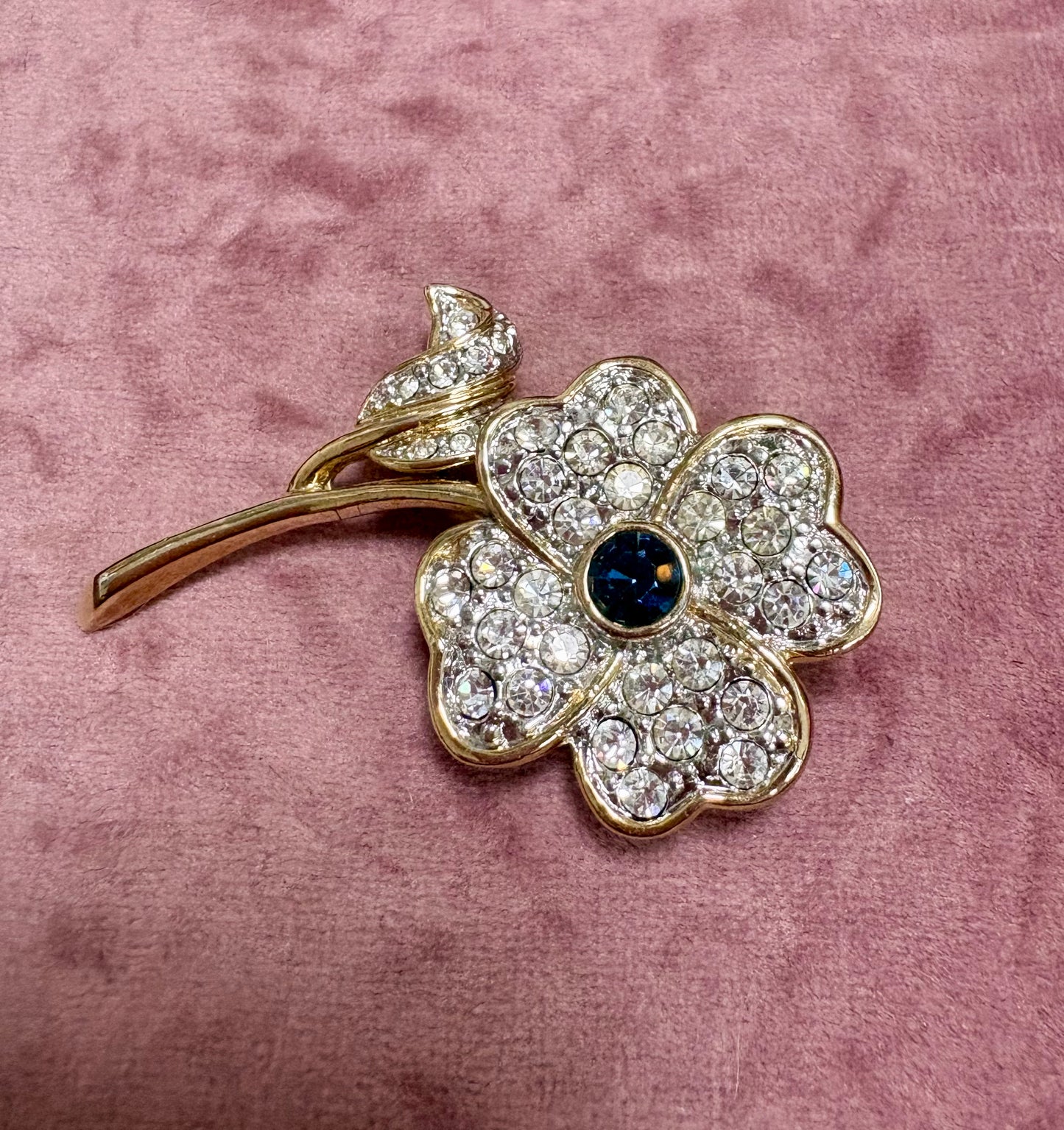 Wonderful Vintage Floral Brooch