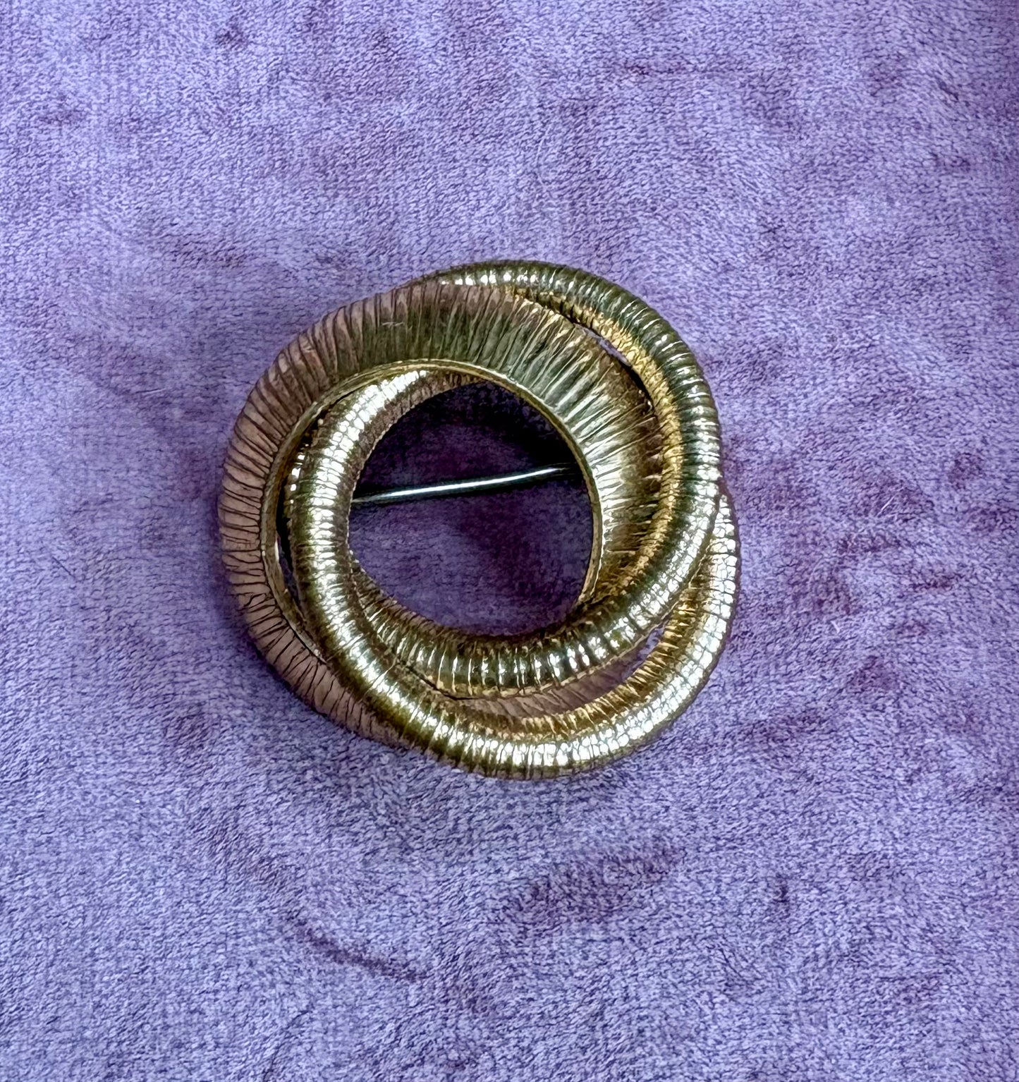 Vintage Gold Tone Brooch