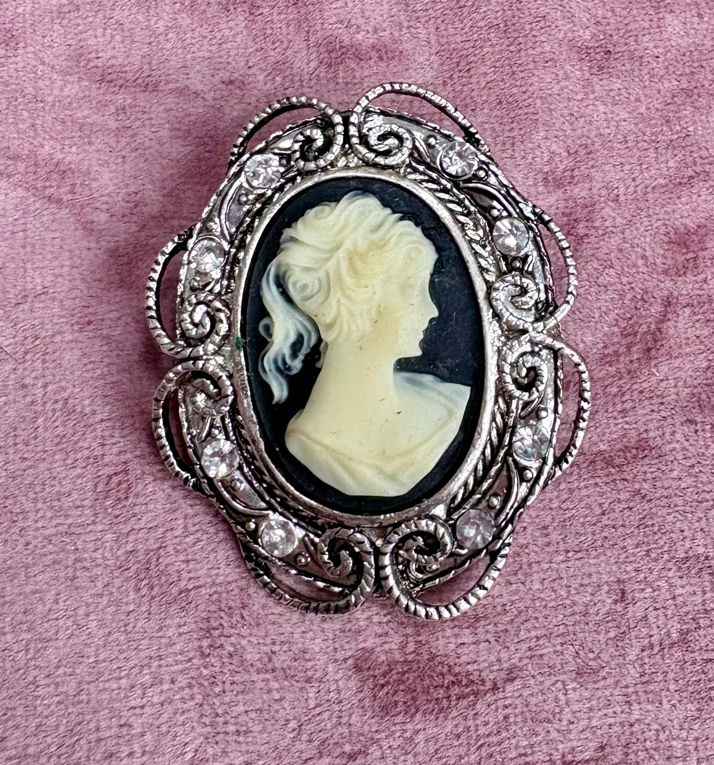 Vintage Silver Tone Brooch