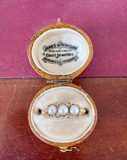 Beautiful Antique 18ct Gold, Pearl and Diamond Ring