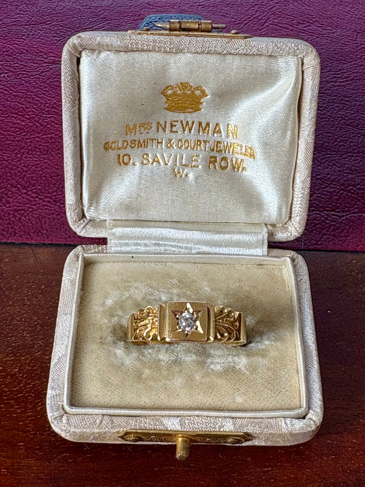 A Gorgeous Victorian 18ct Diamond Ring