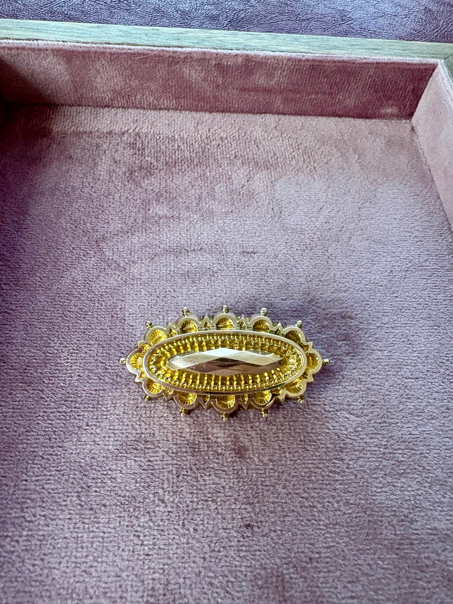 Beautiful 9ct Gold Mourning Brooch