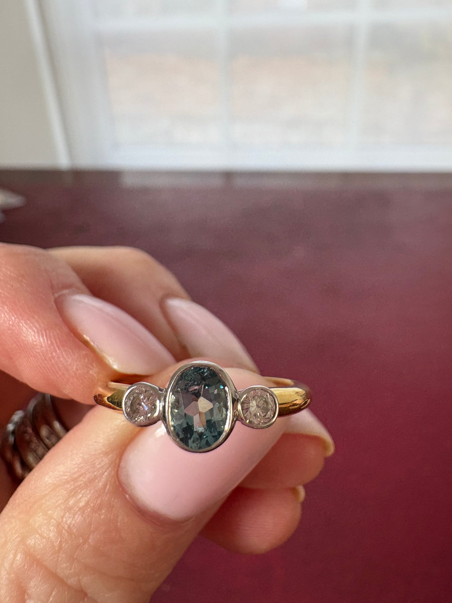 Lovely Vintage 18ct Gold,Aquamarine and Diamond Ring