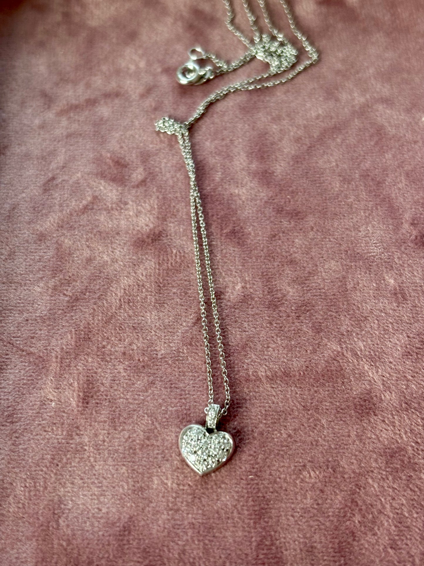 Gorgeous Diamond Heart Pendant with an 18ct Gold Chain
