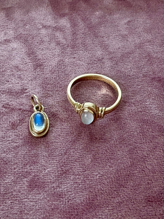 Gorgeous Vintage Gold Moonstone Ring and Matching Pendant