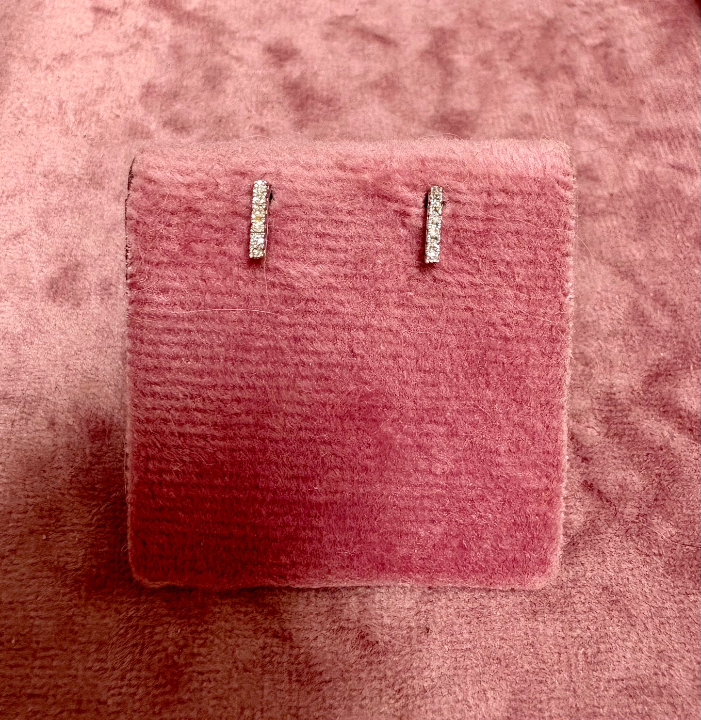 Gorgeous 9ct White Gold and Diamond Earrings