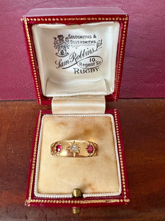 Gorgeous Early 20th Century Gold, Ruby and Diamond Starburst Ring